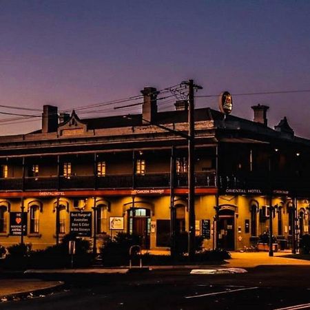 Oriental Hotel Tumut Esterno foto