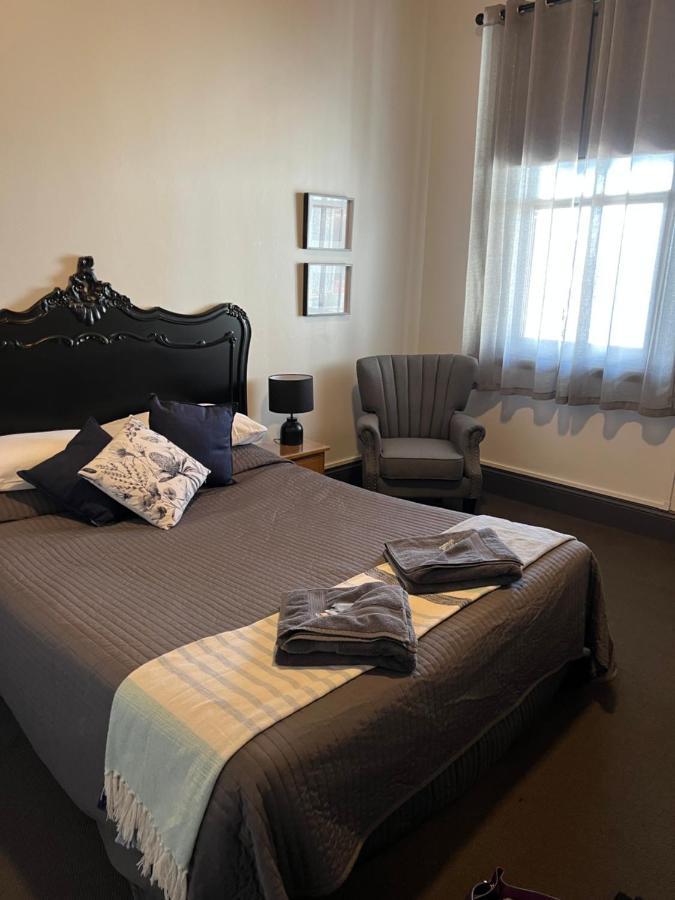 Oriental Hotel Tumut Esterno foto